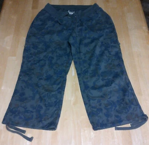 Womens Motherhood Maternity Cargo Capri Pants, Low Rise, Green Camoflage, Size M - Picture 1 of 7