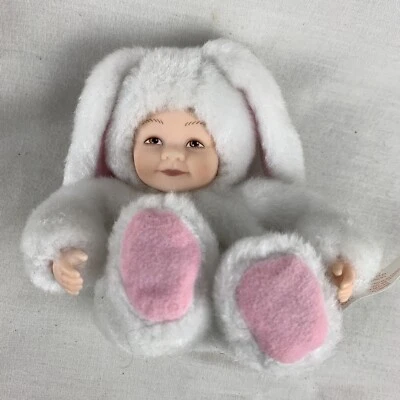 Muñeca blanca Anne Geddes Baby Bunny Rabbit 1997 cara y manos de plástico de peluche de colección Foto 1 de 4