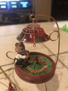 ENESCO CHRISTMAS ORNAMENT: JOY TO THE WHIRLED 4th in CASINO SERIES MICE NEW - Picture 1 of 6