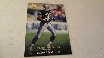 1995 UPPER DECK #196 TERRY McDANIEL   FOOTBALL CARD - Image 1 of 2