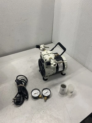 Bomba de vacío de pistón Welch 1/4HP-2546B-01 Foto 1 de 4