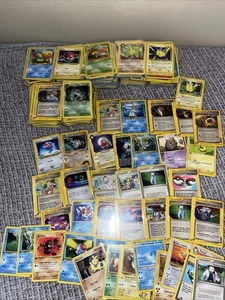Riesige Sammlung Bulk Lot 750+ Pokemon Karten gemischt WOTC Vintage LP-HP - Bild 1 von 13