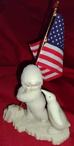 SNOWBABIES DEPT 56 ITS A GRAND OLD FLAG USA AND SNOWBABIES FLAGS PENGUIN BOXED - Picture 1 of 20