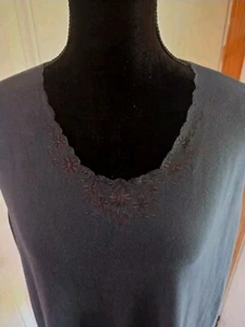 Reference Point Black Sleeveless Top Blouse Size 3x Embroidery On Scooped Neck - Picture 1 of 4
