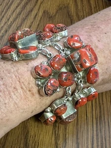 Brazalete Vintage Pesado, Grueso Coral Plata Esterlina 120Gr 7" Largo 2 1/2" Ancho - Imagen 1 de 5