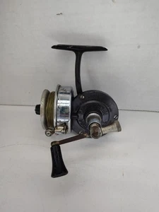 Vintage Bache Brown Mastereel Model 3 Spincast Rolle. Made in USA. - Bild 1 von 7