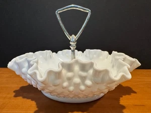 Vintage Fenton White Milk Glass Silver Crest Candy Trinket Dish Serving Handle - Picture 1 of 6