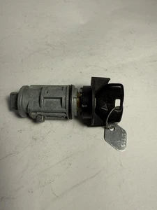Jeep Cherokee XJ 97-01 Ignition Cylinder Switch Key - Picture 1 of 6