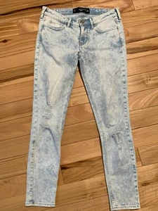 HOLLISTER CROP Distressed Jeans Sz 3 Junior Girl W28 L26 - Picture 1 of 4