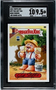 2022 Garbage Pail Kids 99 Too Hot Tom Book Worms Joe Simko Auto SGC 9.5 Auto 10 - Picture 1 of 2