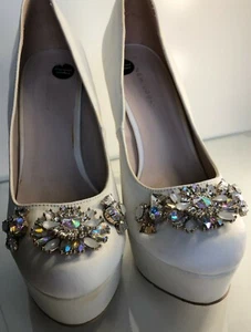Womens New Look White Bridal Style Jewelled High Hell Court Shoes In UK Size 6 - Picture 1 of 9