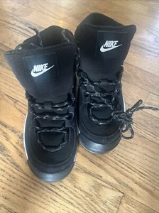 Nike City Clásicas Zapatillas Botas Negras Blancas Para Mujer Talla 5 3 Parte Superior Alta Con Cordones - Imagen 1 de 8