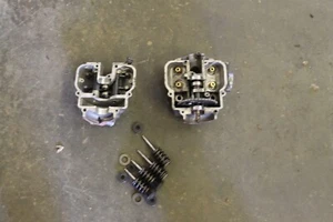 2004 KTM 450 EXC Cylinder Head Cam Rocker Cover Studs Hardware Tensioner Intake - Picture 1 of 10
