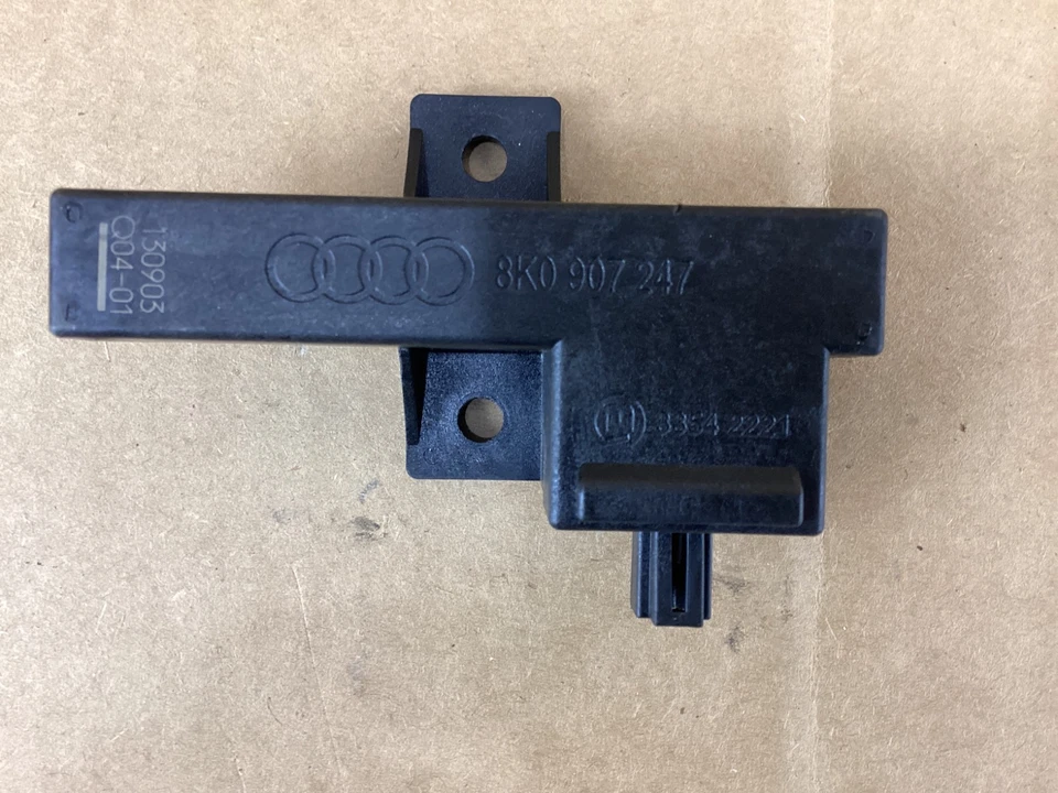 AUDI A6 2011-2017 LLAVE TRASERA SIN LLAVE MENOS LLAVE DE ENTRADA ANTENA SENSOR 8K0907247 OEM Foto 1 de 4