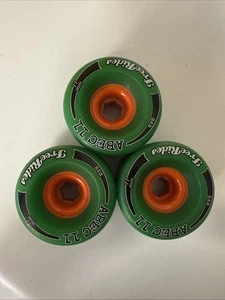 PACK DE 3 RUEDAS LONGBOARD ABEC 11 FREE RIDES 77MM 83A - Imagen 1 de 4
