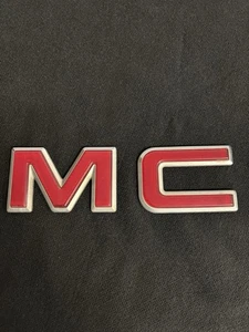 1989 GMC Sierra Truck - Tailgate MC Emblem Letters ONLY M & C - Bild 1 von 2