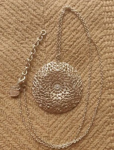 Sterling Silber Schnörkelarbeit Medaillon Anhänger Halskette - Bild 1 von 3