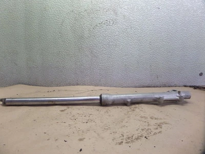 1982 年本田 CB650C 前左叉 — 第 1/3 张图片