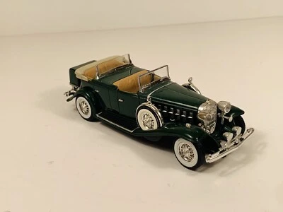 ANSON 1932 Cadillac Phaeton V16 Convertible Die-Cast 1:32 GREEN  - Image 1 of 4