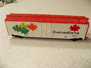 Vtg TYCO HO Scale Canadiana 1867 Commemorative 50' Box Car Plug Door ASIS - Picture 1 of 7