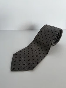 Cravatta uomo Woolf Brothers in seta stampa fleur-de-lis 56" × 3" - Foto 1 di 4