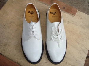 Dr Martens Airwair Shoes in WHITE UK 11 EU 46 US 12, #1461PW free post - Picture 1 of 9