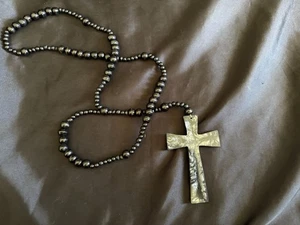 ROSARY: BLACK PLASTIC LARGE CROSS CRUCIFIX RELIGIOUS CHRIST JESUS PRAYER - Picture 1 of 5
