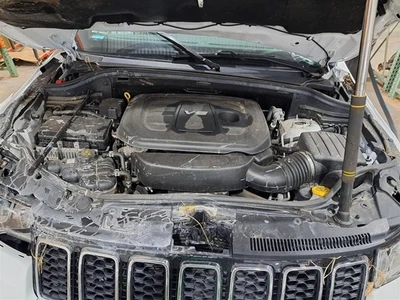 Камера заднего вида/проектор 2017 Grand Cherokee Sku #4228524 - Изображение 1 из 4