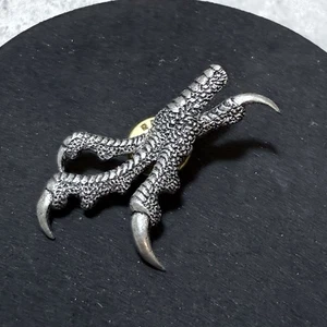 VINTAGE Hawk Talon Pin Badge Brooch Silver Tone Pewter Bird Retro By AR Brown - Picture 1 of 6