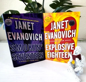 2 Janet Evanovich Hardcover Bücher - Smokin 'Seventeen/Explosive Eighteen Kostenloser Versand - Bild 1 von 9