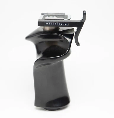 EX!! Genuine Hasselblad Left Hand Pistol Grip 45047 for 500C/M, 2000 FC - Image 1 of 4