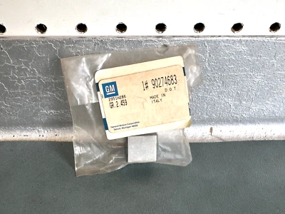 Relé de faros de haz alto GM OEM NOS 90274683 1997-2001 Cadillac Catera Foto 1 de 3