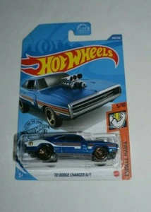 HOT WHEELS 2020 MUSCLE MANIA 5/10 - '70 DODGE CHARGER R/T METALIC BLUE - Picture 1 of 3