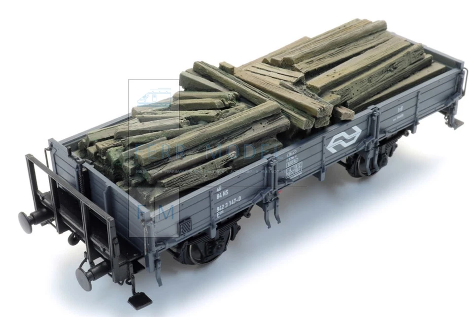 ARTITEC 28.125 - Carico di traversine in legno per carri a sponde basse. Scala H