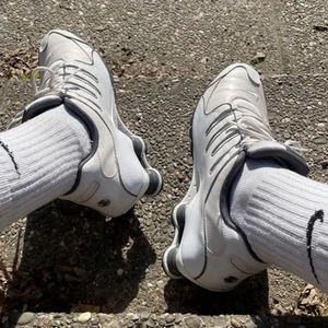 NIKE Shox NZ weiß Leder Gr. 45 (US 11, UK 10) GAY Sneaker - Bild 1 von 6