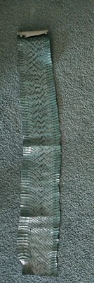 Piel de serpiente genuina para manualidades 1 pieza color turquesa 25" x 4" Foto 1 de 4