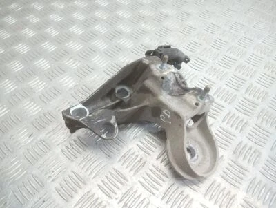 Volkswagen PASSAT B5.5 2003 Diesel 96kW Soporte Cojinete Motor UST100051 Foto 1 de 3