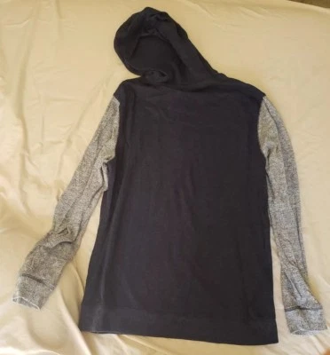 Sudadera con Capucha Urban Outfitters Azul y Gris Talla Grande L Bolsillo Frontal  Foto 1 de 2
