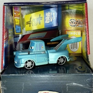 Mattel Disney Pixar Cars Toon Tokyo Mater con luces 2010 con caja parcial SDCC - Imagen 1 de 16