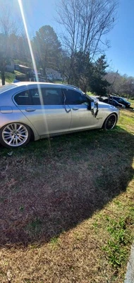 BMW 750LI 2012 sedán base 4 puertas 4,4 L Foto 1 de 4