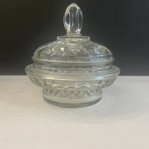 Vintage Klarglas Pulverschale mit Deckel Sternenmuster auf Bodensockel unbeschriftet - Bild 1 von 9