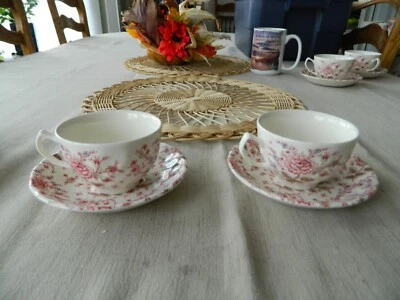 Sello Johnson Bros. "Rose Chintz" 1883 (2) tazas y platillos con rosas más pequeñas TG Foto 1 de 4