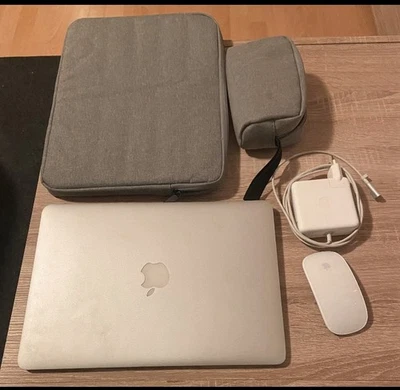 Mac Book Air 2011 128 Gb 4 Gb RAM - Bild 1 von 4