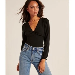 Blusa Abercrombie & Fitch Negra Manga Larga Delantera Girada Para Mujer Talla Mediana Usada en Excelente Condición - Imagen 1 de 6