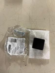Perilla cuadrada de gabinete Amerock BP55273ORB Blackrock de 1-1/2 pulgadas - bronce frotado con aceite - Imagen 1 de 4