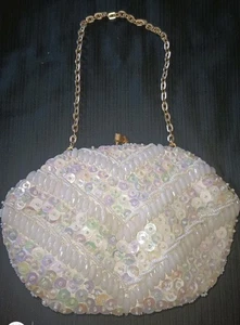 Vtg La Regale White Beaded Sequin Evening Bag/Purse Gold Chain Strap~Kisslock - Picture 1 of 5