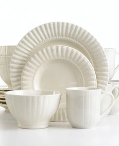 Thompson Pottery 16−pc Masion White Dinnerware Set, Set of 4 - Picture 1 of 2