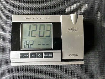La Crosse Technology WT-5220U-IT Indoor/Outdoor Temp Projection Alarm Clock - Image 1 of 4