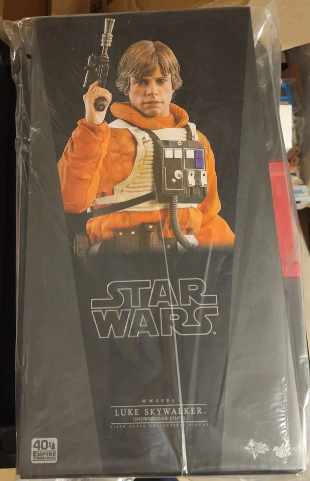 Hot Toys Star Wars: The Empire Strikes Back (40th Anniversary Collection) - Luke Skywalker (Snowspeeder Pilot) 1:6 Scale Action Figure (MMS585)