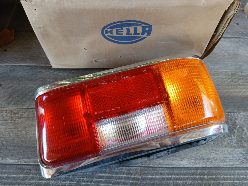 Fanale posteriore destro per 250C Mercedes-Benz w114 Foto 1 de 3